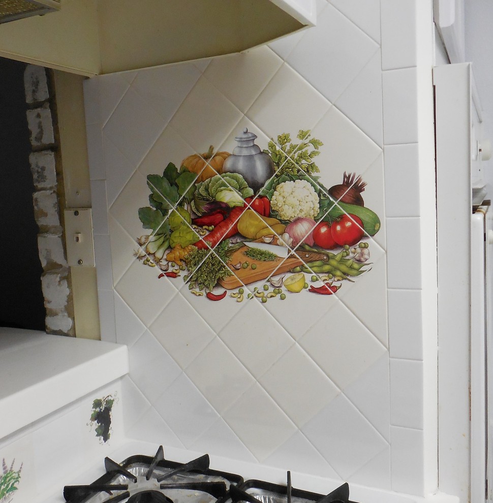 Ceramic Tile Decor Kiln Fired Made in Ohio U.S.A. Craftsman Kitchen Austin by Mottles