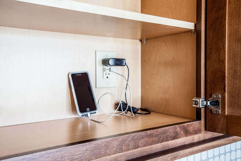 Charging Station, Rustic Elegance Rustic Kitchen Omaha by