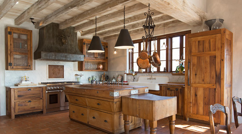 Farmhouse kitchen with Carrara marble countertops