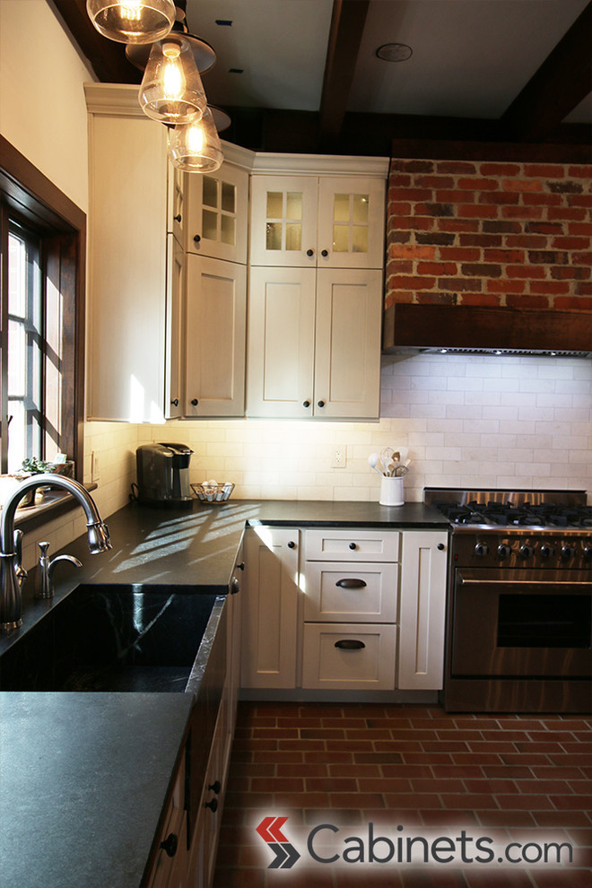 Charming Virginia Colonial Kitchen with Shaker Style ...