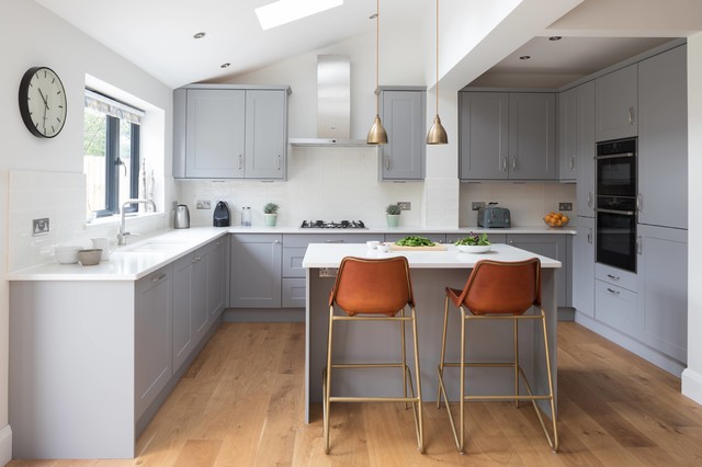 https://st.hzcdn.com/simgs/pictures/kitchens/chatsworth-light-grey-masterclass-kitchens-img~2c0129950b868aab_4-7962-1-c2e4fd7.jpg