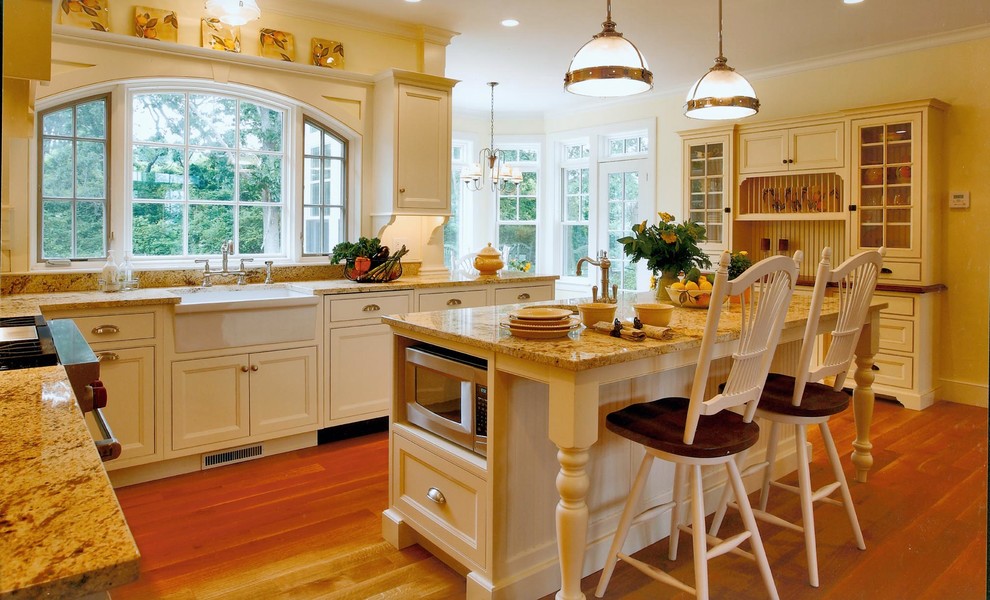 Cheerful & Bright Westerly Kitchen Traditional Kitchen New York