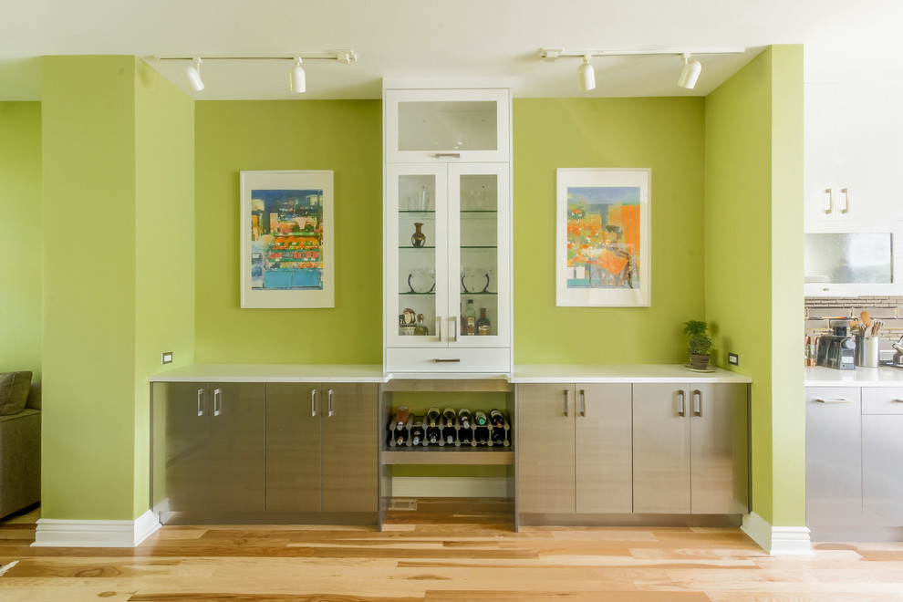Chic Downtown Loft Modern Kitchen Detroit by Dream Kitchens Houzz