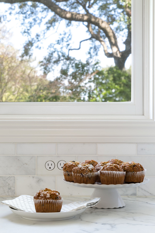 Elegant kitchen photo in San Francisco