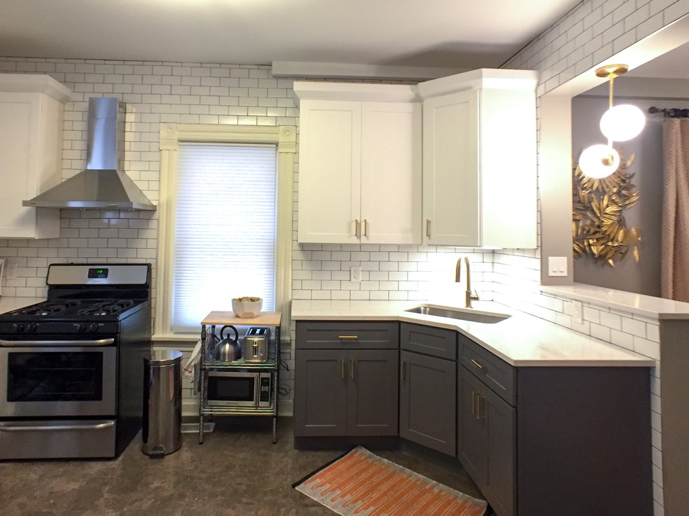 Small transitional l-shaped eat-in kitchen photo in Chicago with a single-bowl sink, shaker cabinets, white cabinets, quartz countertops, white backsplash and stainless steel appliances