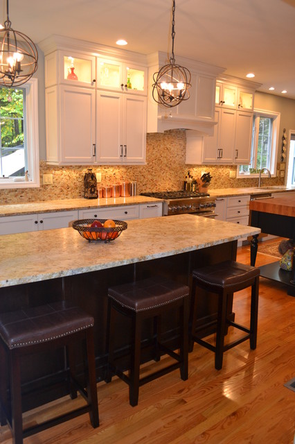 Chippendale Drive, Kitchen - Traditional - Kitchen - Boston - by Granite  State Cabinetry | Houzz IE
