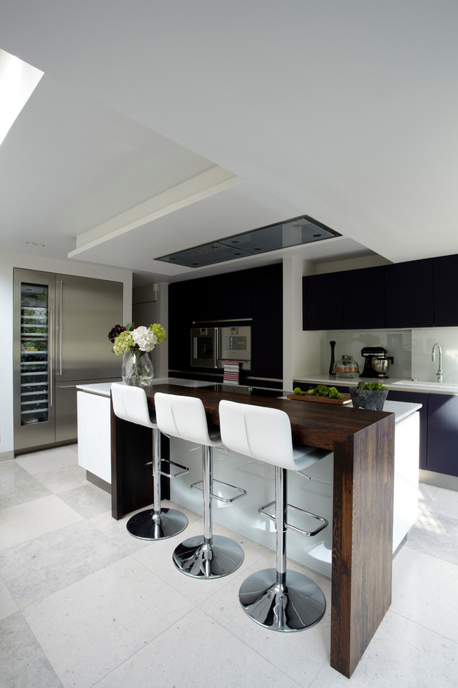 Example of a trendy kitchen design in Gloucestershire