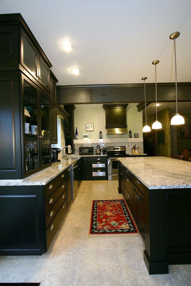 Photo of a traditional kitchen in Omaha.