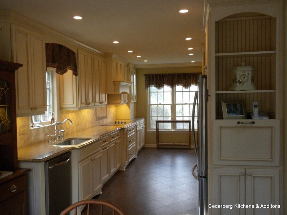 Classic Galley Kitchen - Traditional - Kitchen - Raleigh - by Cederberg ...