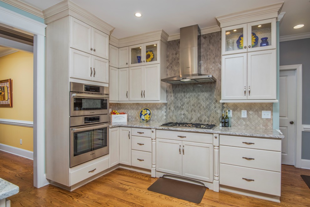 Classic Kitchen in Villa Marshmallow finish Traditional Kitchen