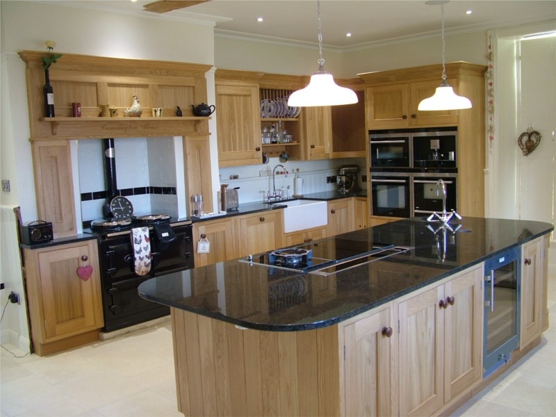 Classic Oak kitchen - Traditional - Kitchen - Other - by Blake William