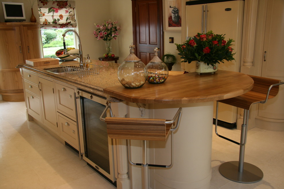 Elegant kitchen photo in Cork