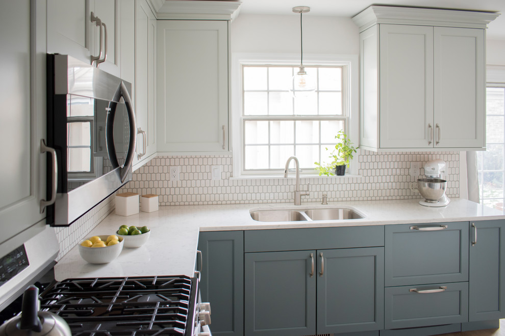 Classic Transitional Kitchen - Transitional - Kitchen - Chicago - by ...