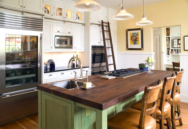 Classic White Landmark Home - Klassisch - Küche - San Diego - von