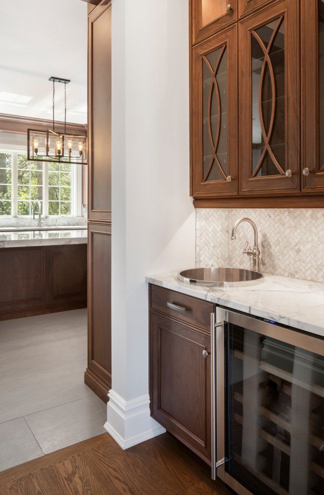 classically beautiful Traditional Kitchen New York by Rochon