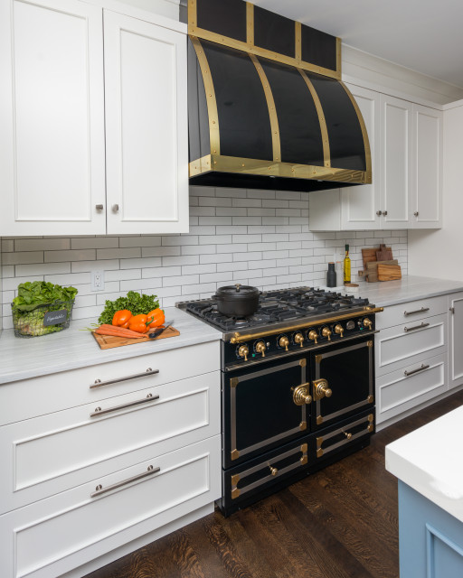 Bold Kitchen Makeover With Blue, Black and Brass Touches