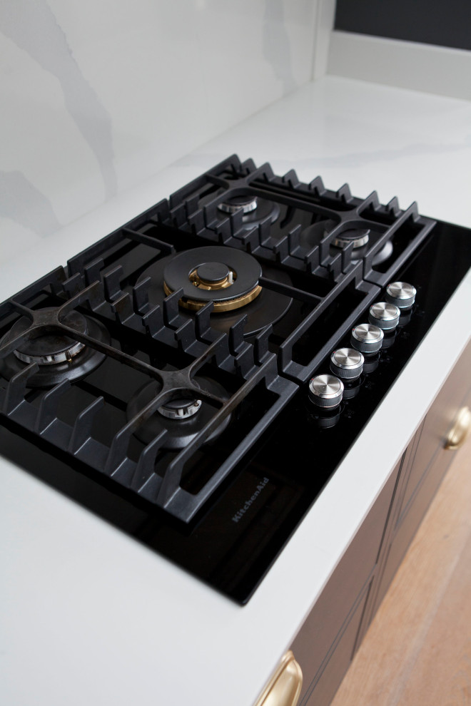 Clontarf kitchen - Traditional - Kitchen - Dublin - by The ...