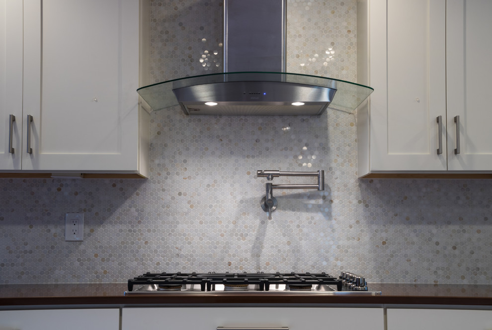 penny round backsplash kitchen