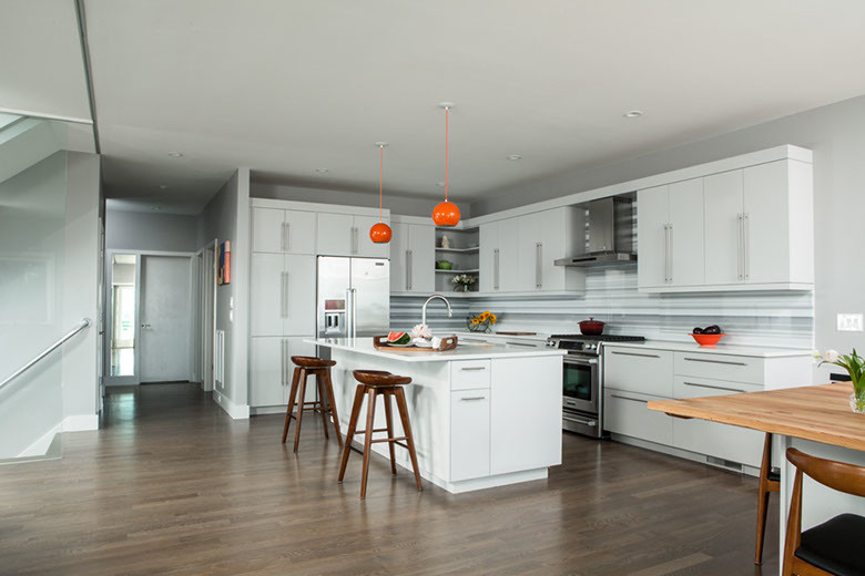 Inspiration for a contemporary kitchen in Wilmington.