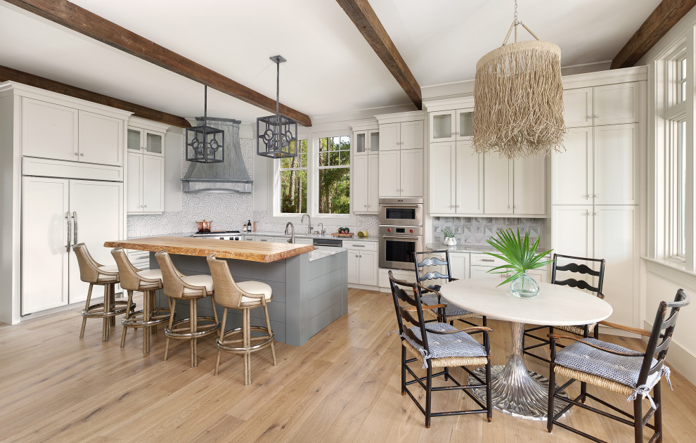 Example of a beach style kitchen design in Charleston