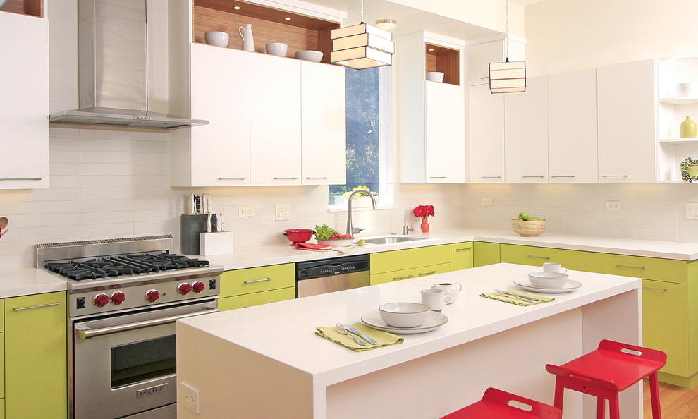 Example of a trendy kitchen design in San Francisco with stainless steel appliances