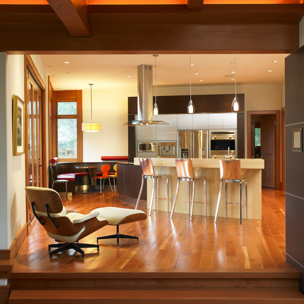 Comox Kitchen Modern Kitchen Vancouver by The Sky is the