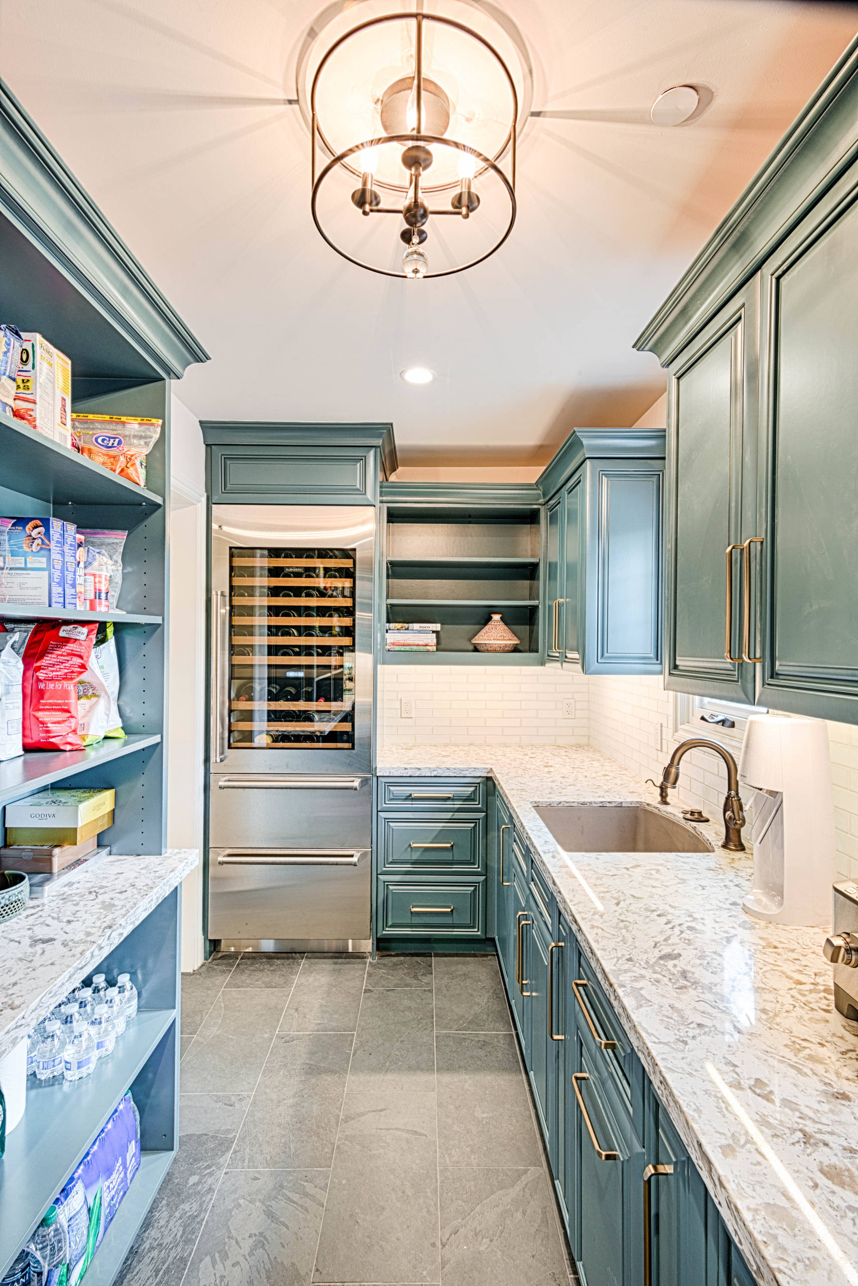 75 Kitchen with Turquoise Cabinets Ideas You'll Love - January, 2024