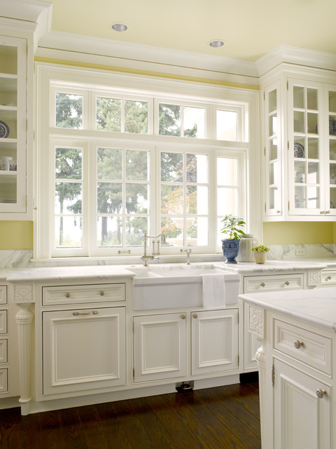 Kitchens with Professional-Style Amenities
