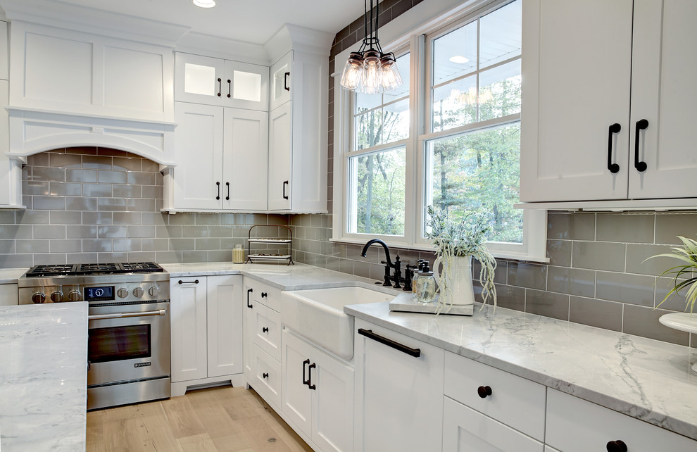 Design ideas for a traditional kitchen in Grand Rapids.