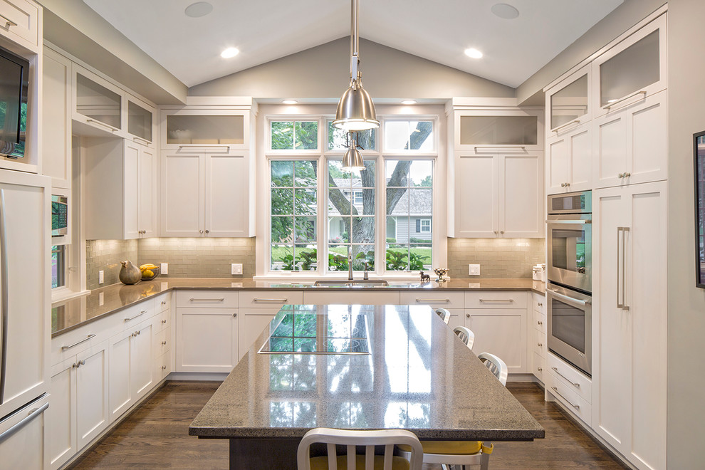 Design ideas for a classic kitchen in Omaha.