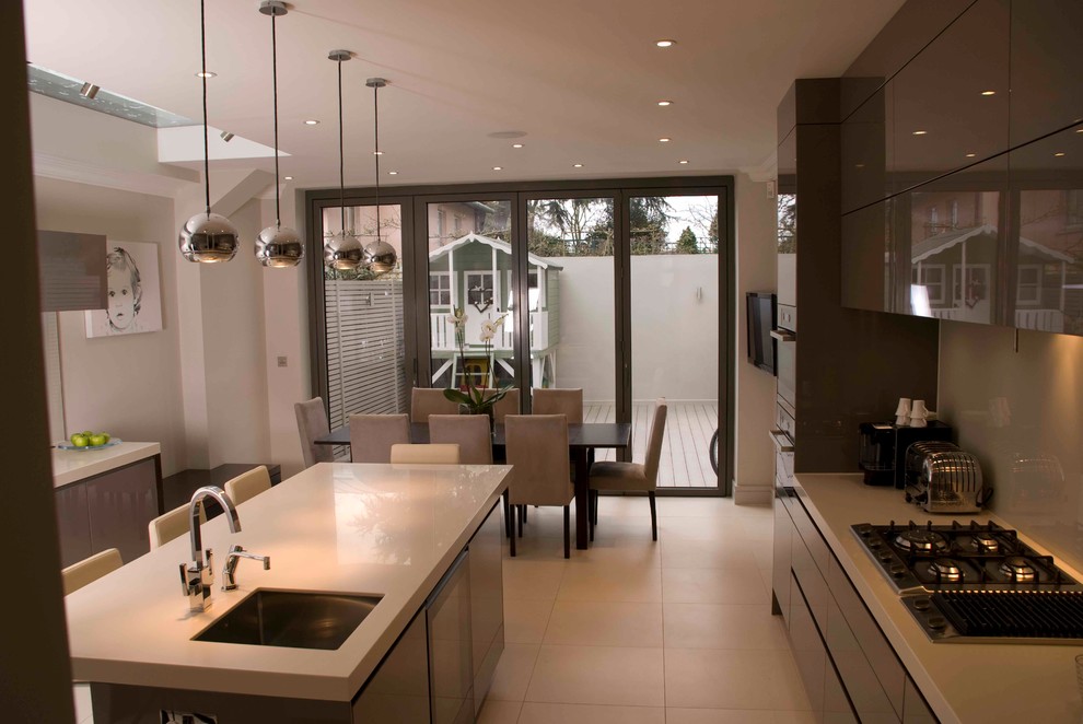 Inspiration for a contemporary kitchen in Cambridgeshire.