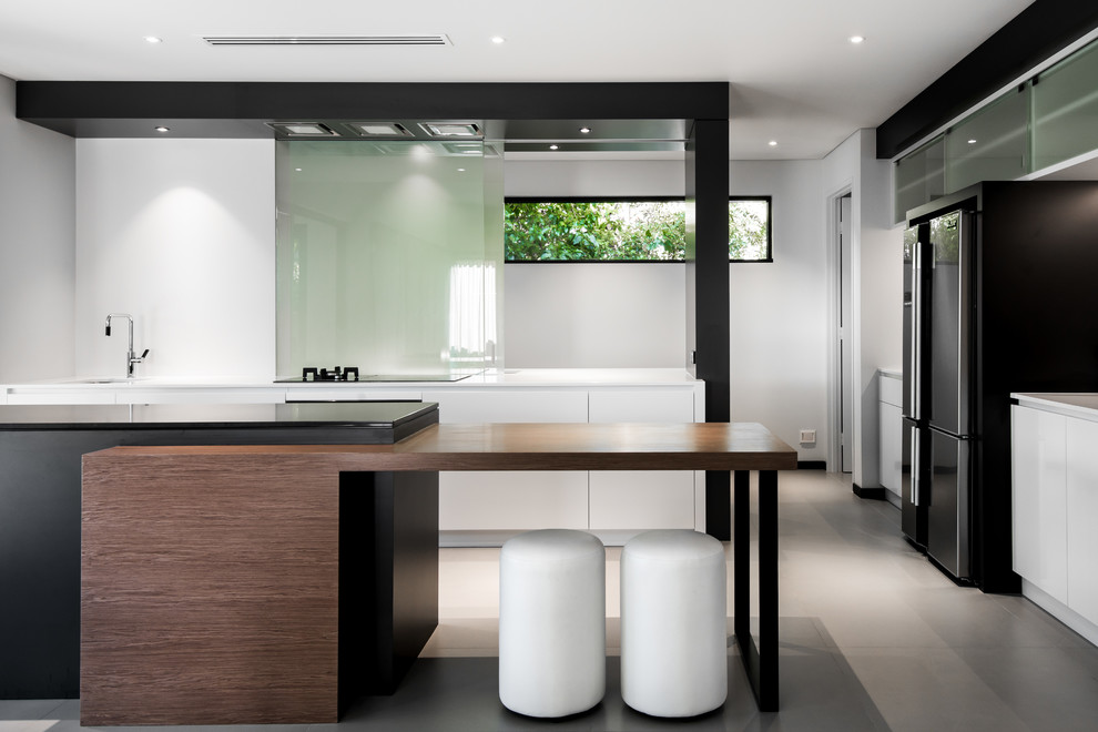 Moderne Küchenbar mit Unterbauwaschbecken, flächenbündigen Schrankfronten, Küchengeräten aus Edelstahl und Kücheninsel in Perth