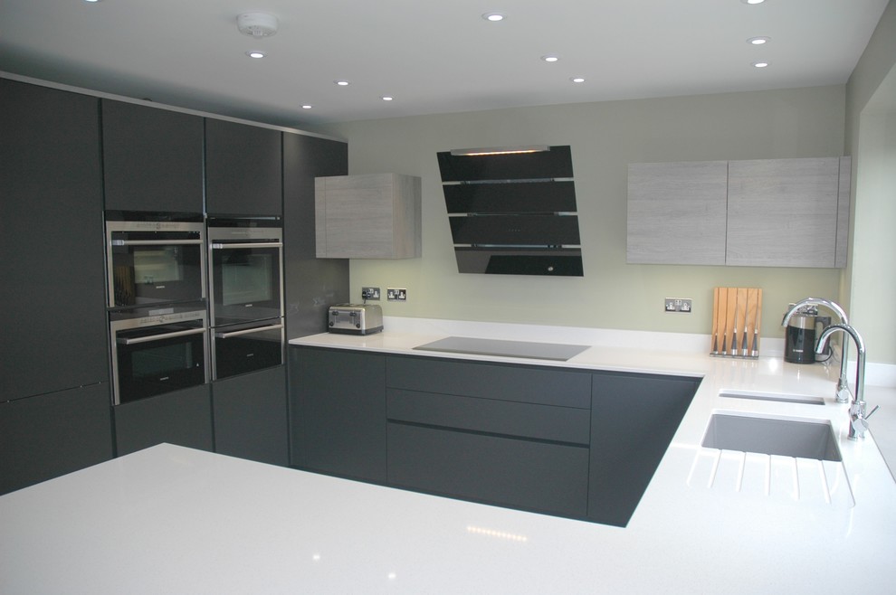Contemporary kitchen matt grey lacquered Contemporary Kitchen