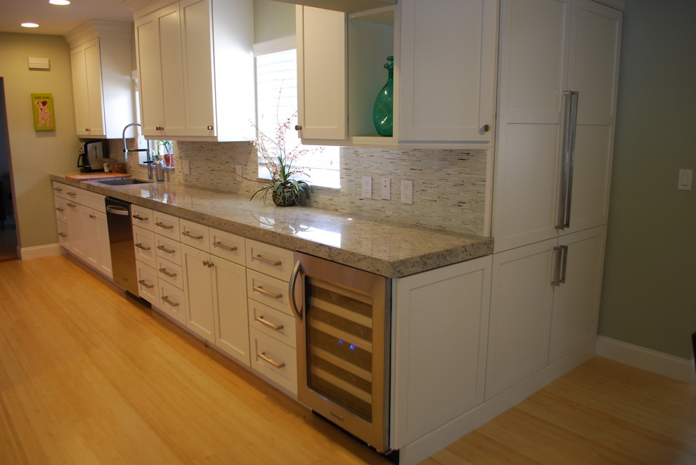 Photo of a contemporary kitchen in Miami.