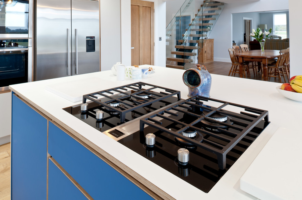 Contemporary plywood kitchen with Fenix finish and Bora hob