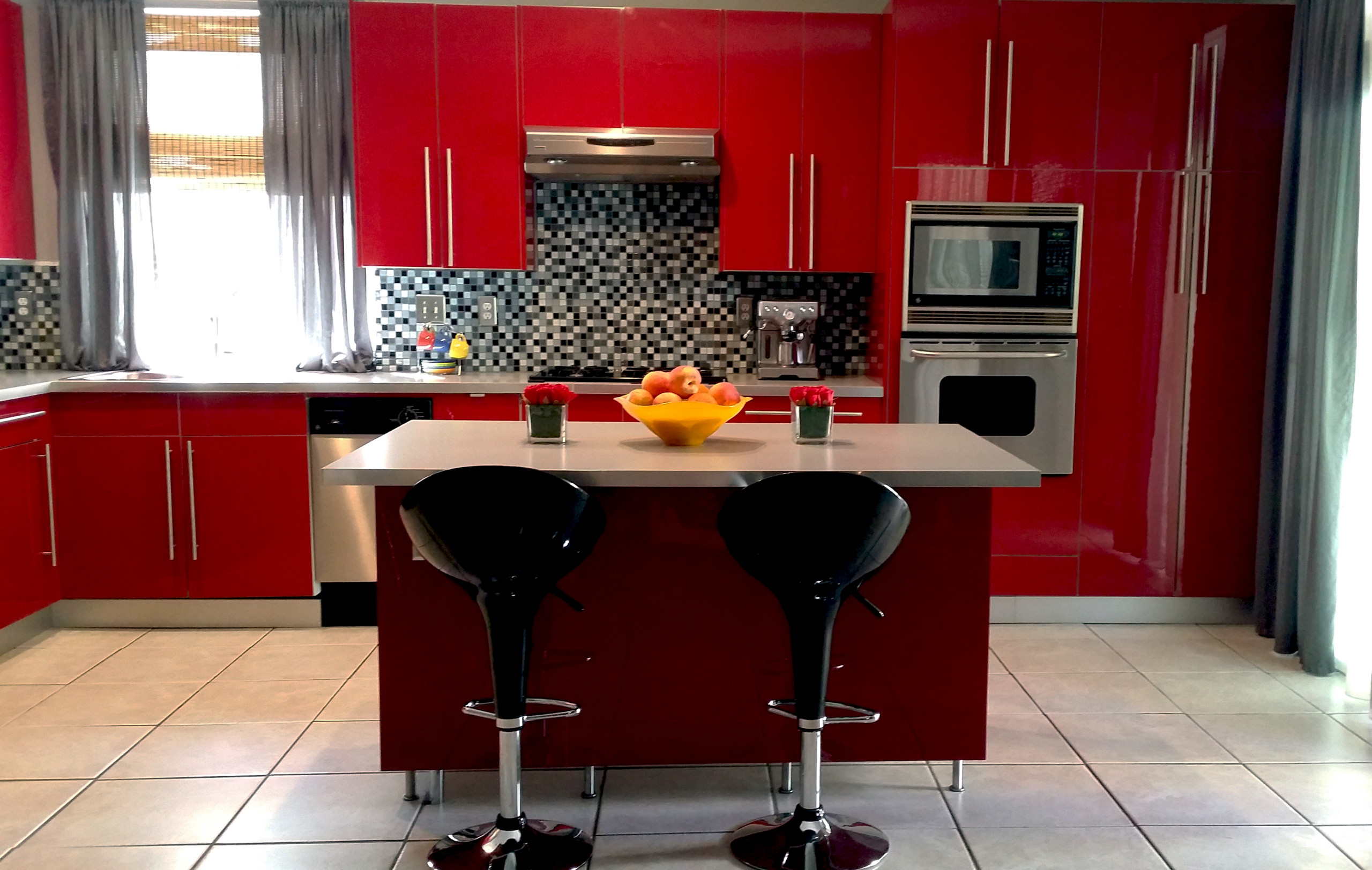 Red Kitchen Paint: Pictures, Ideas and Tips