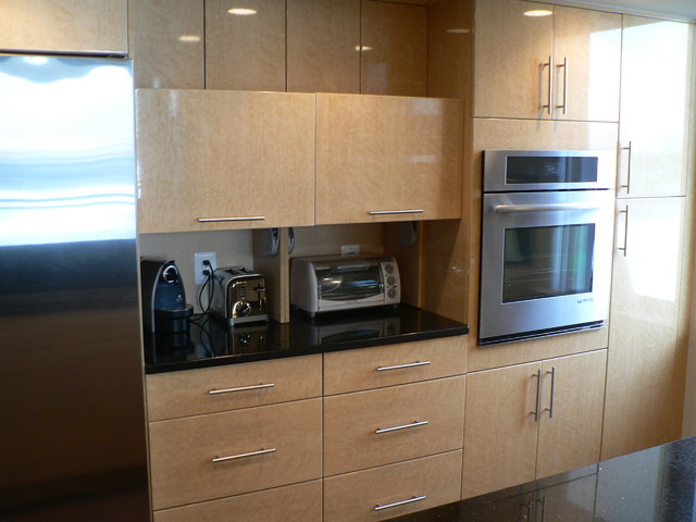 Contemporary Thermofoil Gloss Birdseye Kitchen Contemporary Kitchen Dc Metro By Reico Kitchen Bath Houzz