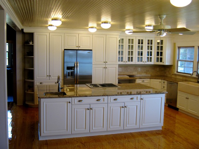 Contemporary Ultracraft White Kitchen, Ultracraft Kitchen Cabinets Reviews