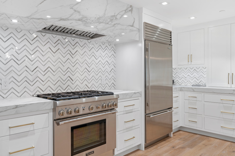 Contemporary White Custom Kitchen Contemporary Kitchen