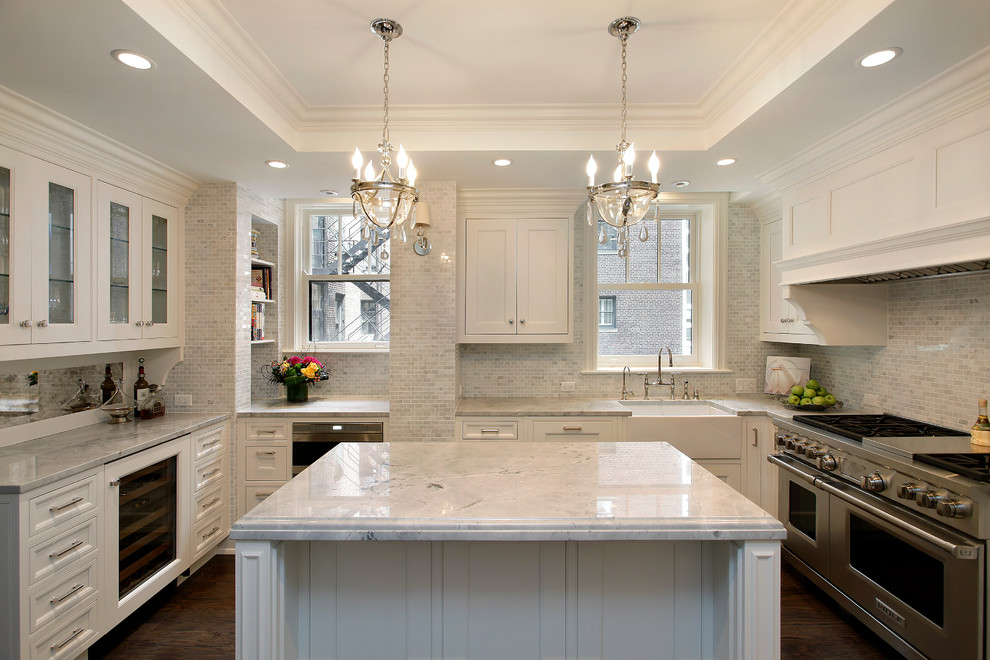 Inspiration for a traditional kitchen in Chicago with a belfast sink.