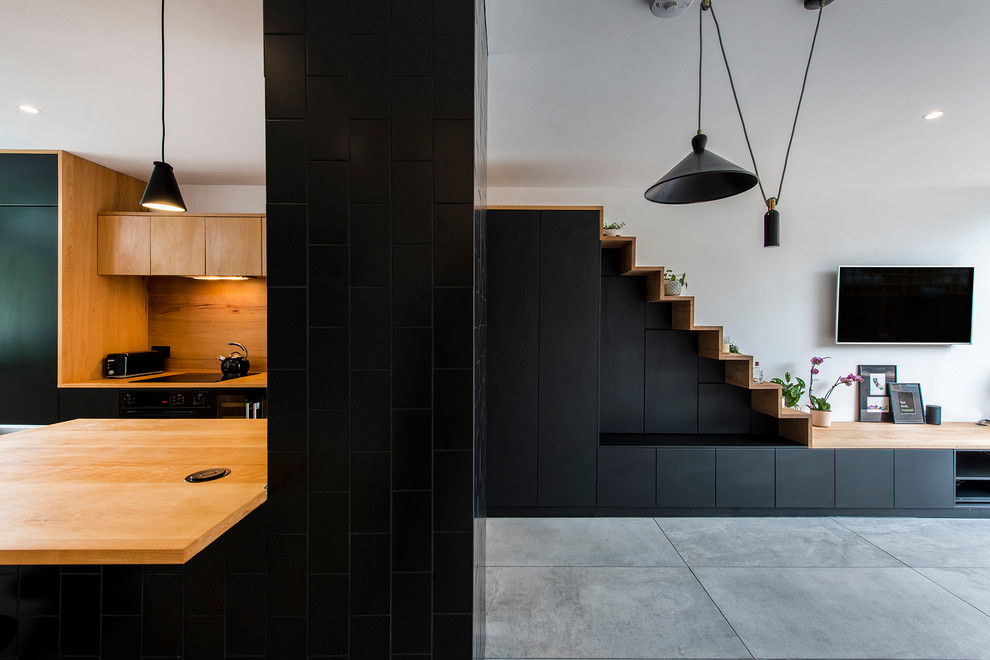 Example of a danish kitchen design in Sussex