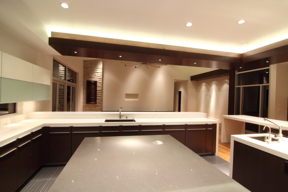 Inspiration for a modern kitchen in Dallas.
