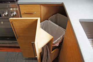 corner trash pull out sophie piesse architect pa img~7491d9aa048f30f5 3 3889 1 7c68fea
