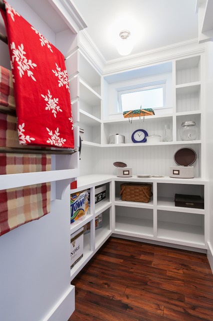 Kitchen Fix: Clever Ideas for Storing Your Tablecloths