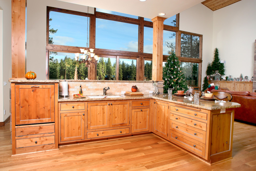 This is an example of a classic kitchen in Seattle.