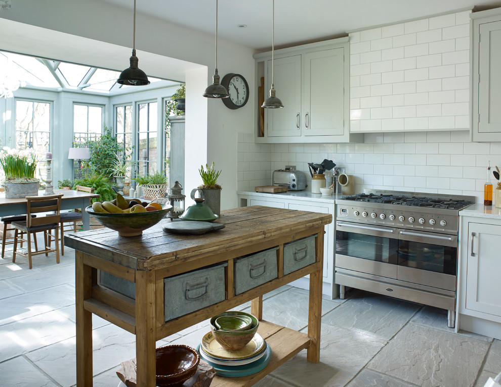 Inspiration for a farmhouse kitchen/diner in London.