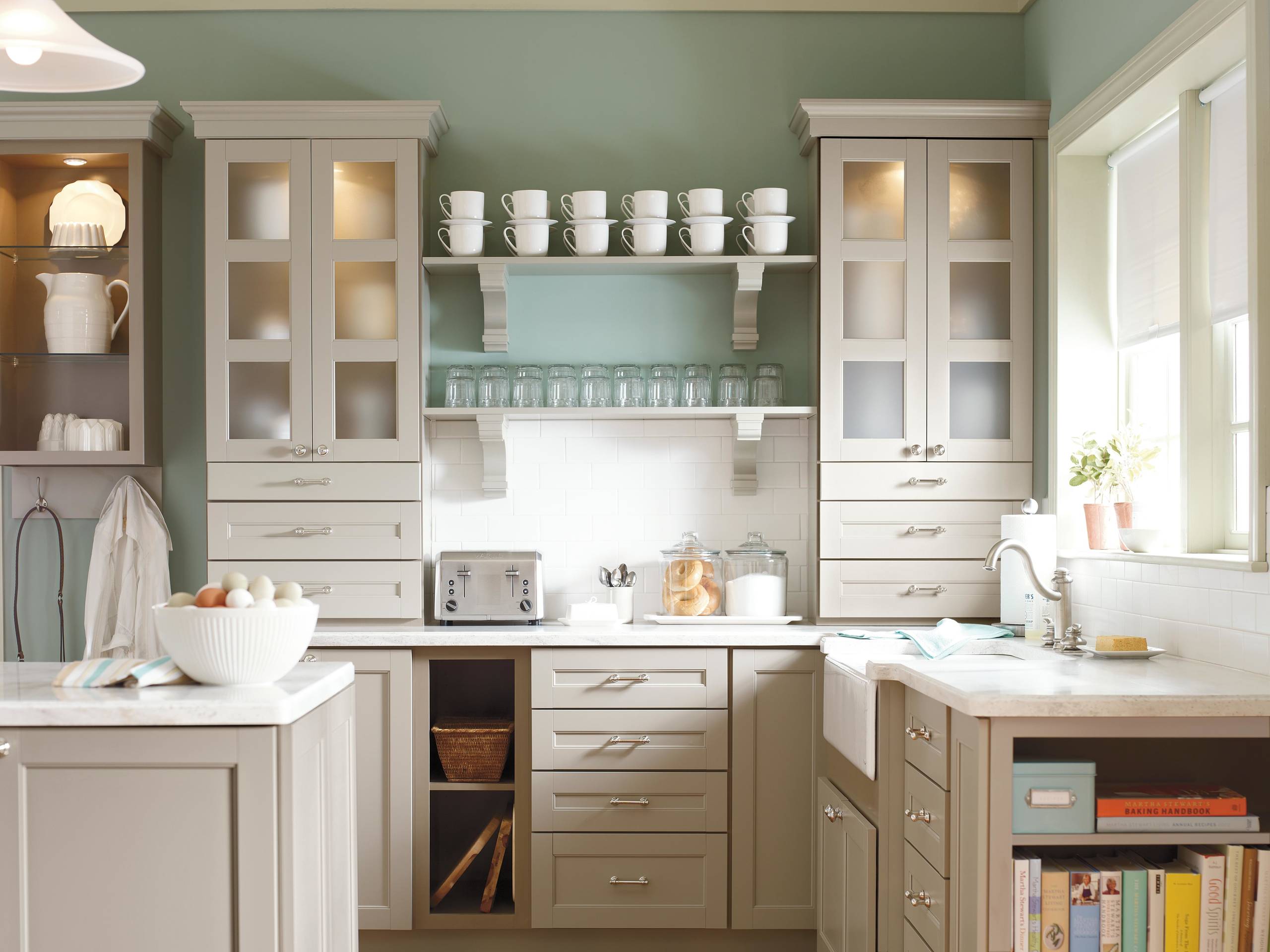https://st.hzcdn.com/simgs/pictures/kitchens/country-kitchens-martha-stewart-living-img~2281ab1d04efaa88_14-7551-1-73fcf27.jpg