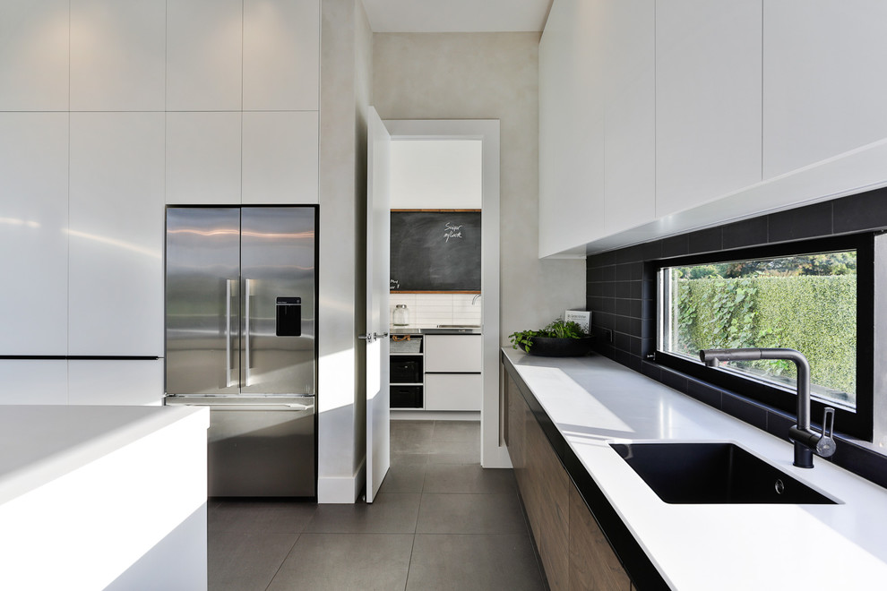 Example of a trendy kitchen design in Auckland