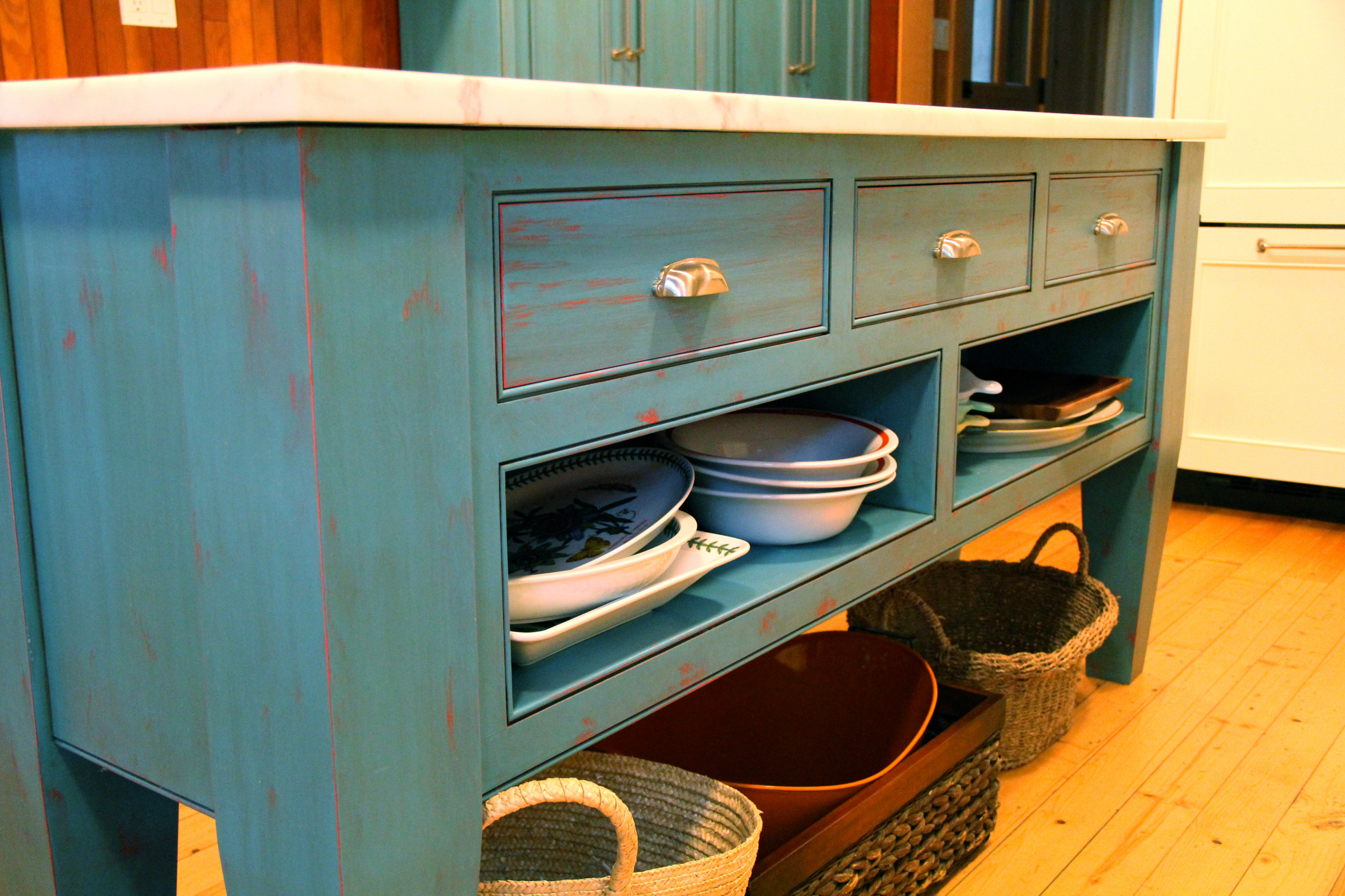 75 Beautiful Turquoise Kitchen With Distressed Cabinets Pictures Ideas July 2021 Houzz