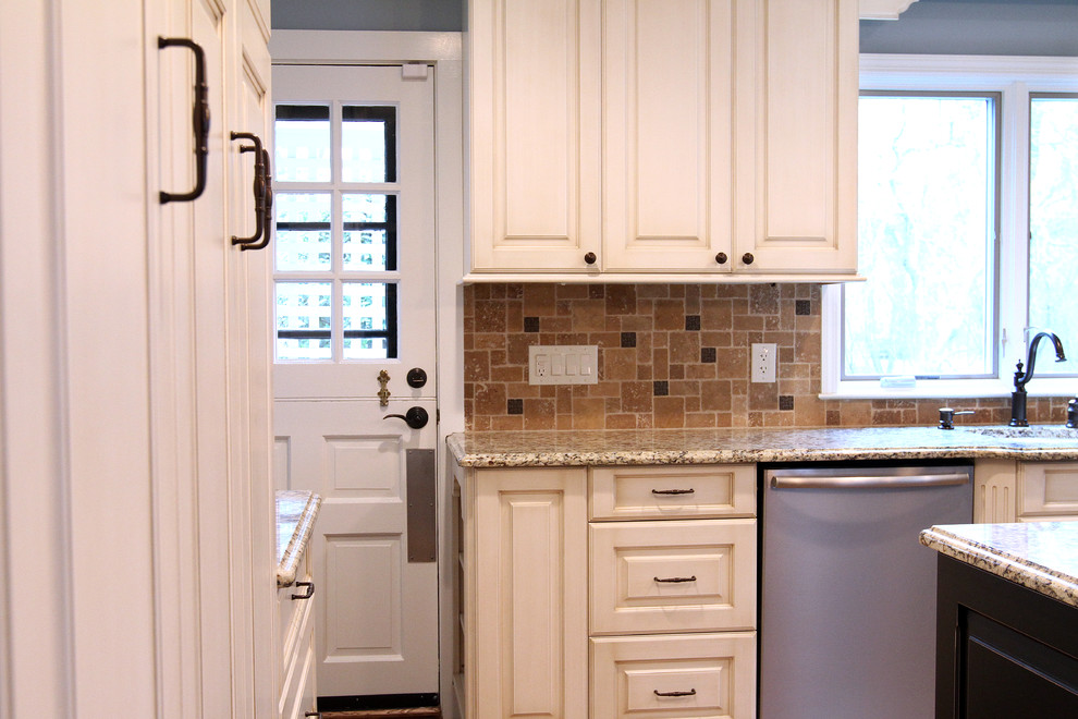 Example of a cottage kitchen design in New York